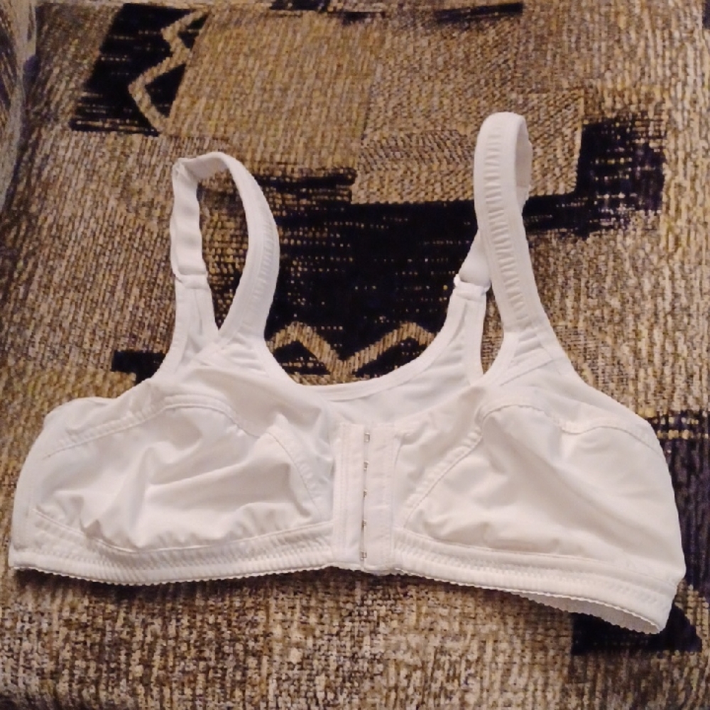 4/$40 New White Front Tie-Up Bra - Size 3XL